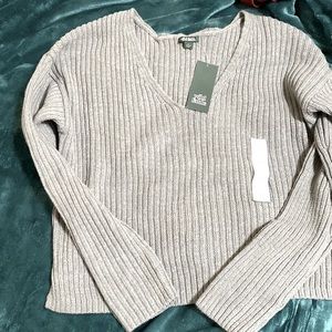 BNWT  wild fable cropped sweater